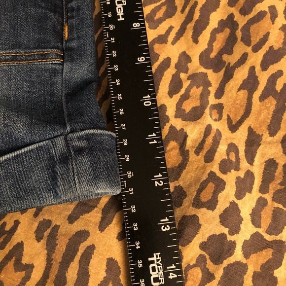 Buffalo by David  Bitton  size 30 high waist jean short’s with  cuff stretch - Picture 10 of 14